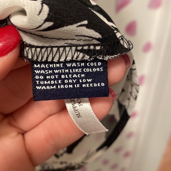 Sheer American Living Black and White Floral Flutter Sleeve Top Size L - Picture 4 of 5